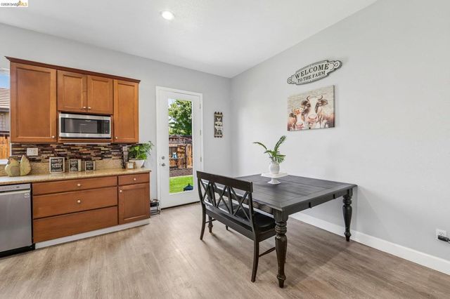 19 Minaret Rd, Oakley, CA 94561