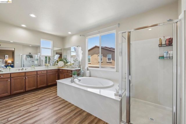 19 Minaret Rd, Oakley, CA 94561