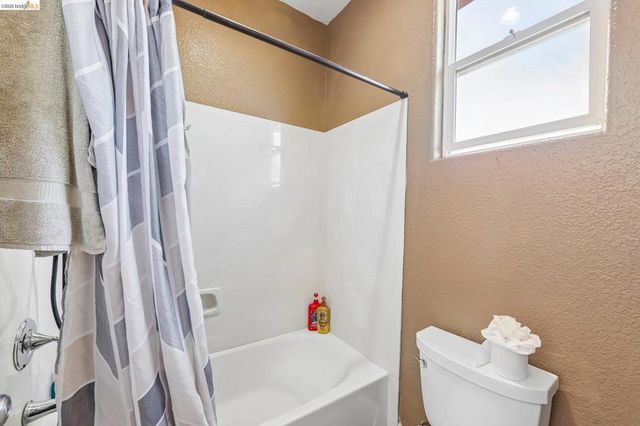 19 Minaret Rd, Oakley, CA 94561