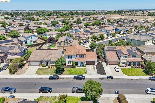 19 Minaret Rd, Oakley, CA 94561