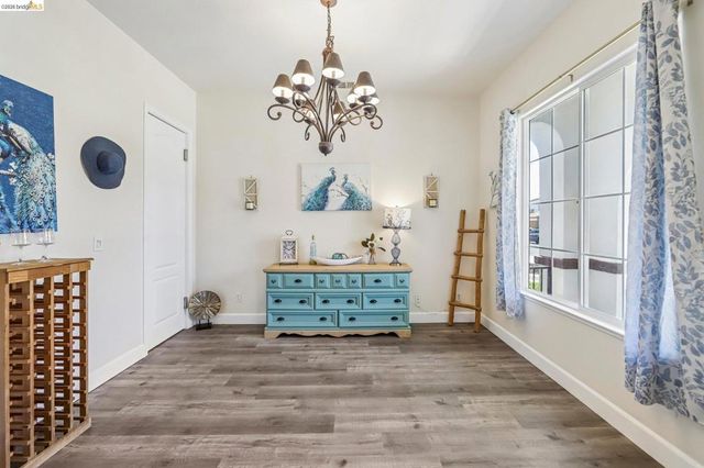 19 Minaret Rd, Oakley, CA 94561