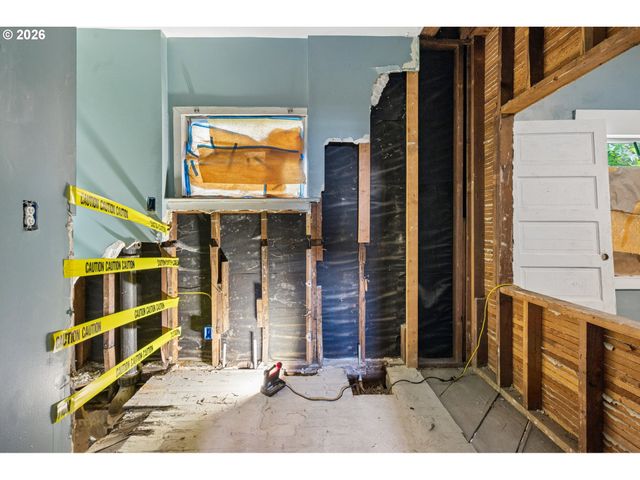 5027 Ne 16TH Ave, Portland, OR 97211