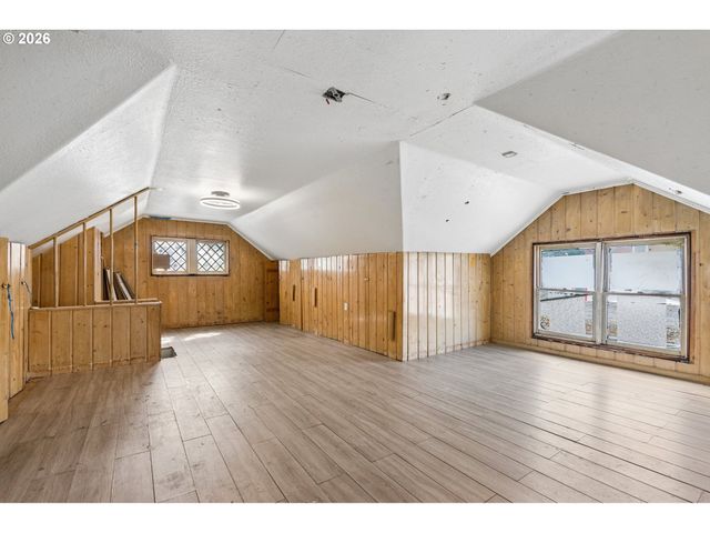 5027 Ne 16TH Ave, Portland, OR 97211
