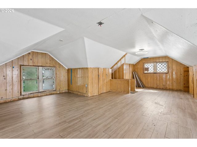 5027 Ne 16TH Ave, Portland, OR 97211