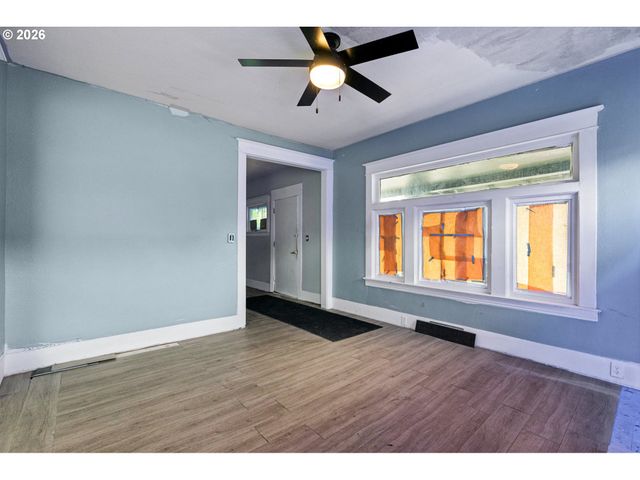 5027 Ne 16TH Ave, Portland, OR 97211