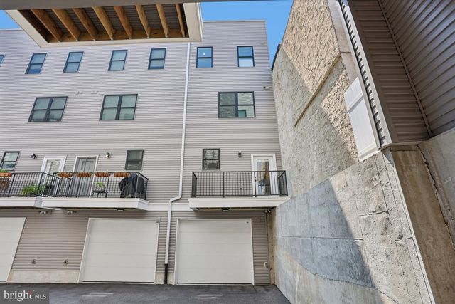 2656 SALMON ST, Philadelphia, PA 19125