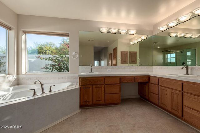 610 N SADDLEBACK Trail, Wickenburg, AZ 85390