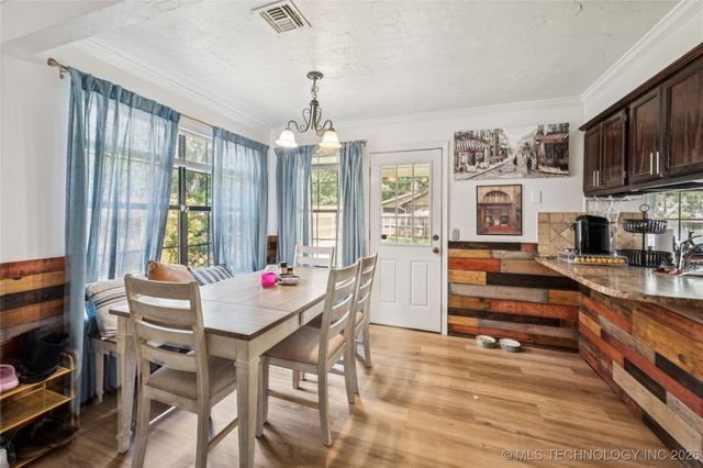 1800 W Hot Springs Street S, Broken Arrow, OK 74011