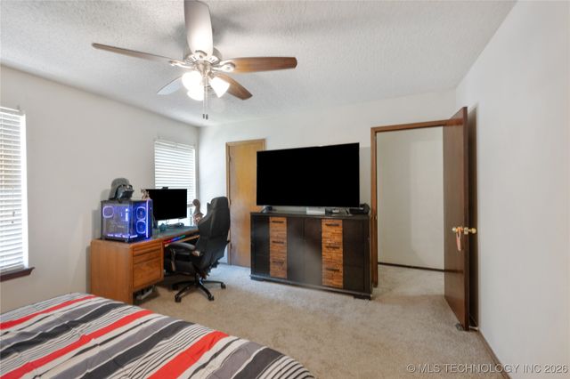 1800 W Hot Springs Street S, Broken Arrow, OK 74011