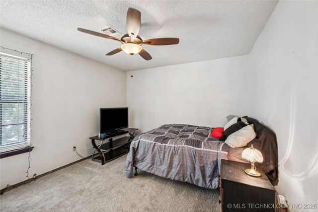 1800 W Hot Springs Street S, Broken Arrow, OK 74011