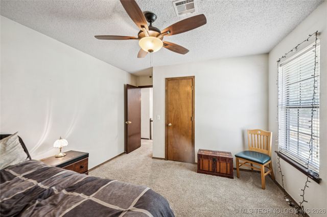 1800 W Hot Springs Street S, Broken Arrow, OK 74011