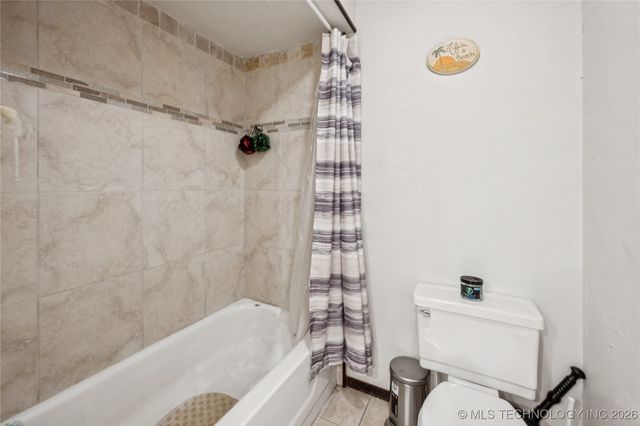 1800 W Hot Springs Street S, Broken Arrow, OK 74011