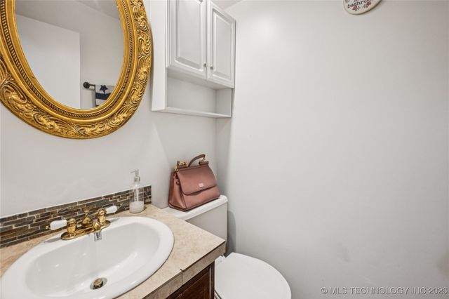 1800 W Hot Springs Street S, Broken Arrow, OK 74011