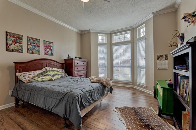 82 E Coldbrook Circle, The Woodlands, TX 77381