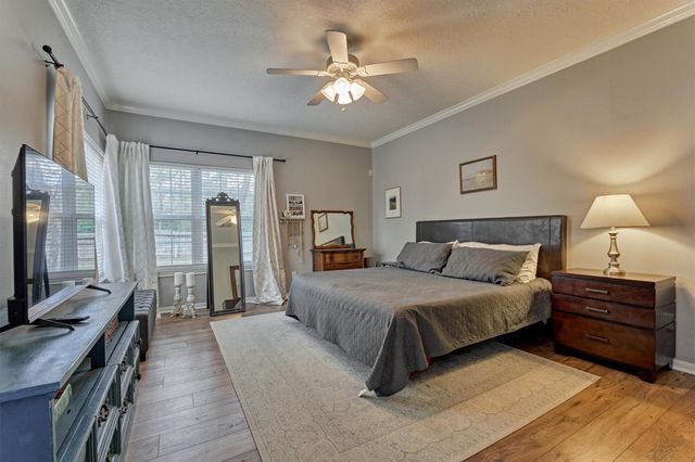 82 E Coldbrook Circle, The Woodlands, TX 77381