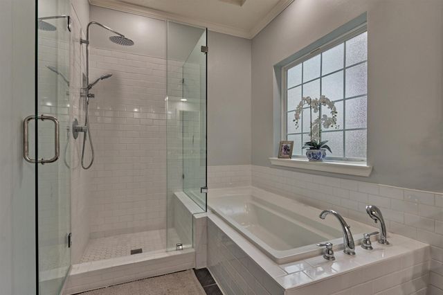 82 E Coldbrook Circle, The Woodlands, TX 77381