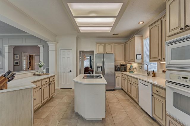 82 E Coldbrook Circle, The Woodlands, TX 77381