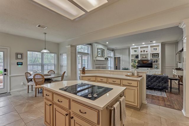 82 E Coldbrook Circle, The Woodlands, TX 77381