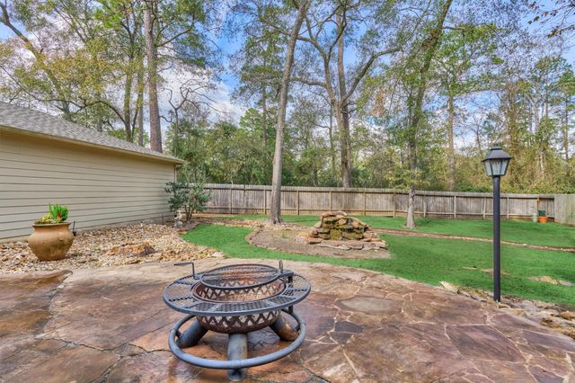 82 E Coldbrook Circle, The Woodlands, TX 77381