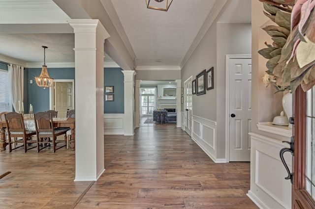 82 E Coldbrook Circle, The Woodlands, TX 77381