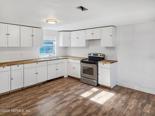 5638 CORVAIR Avenue, Jacksonville, FL 32244