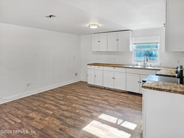 5638 CORVAIR Avenue, Jacksonville, FL 32244