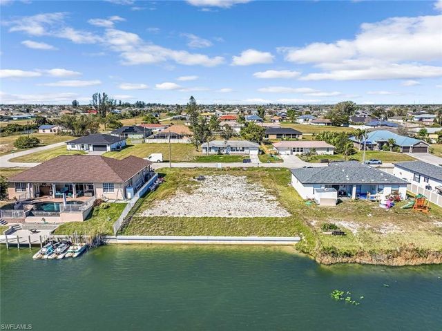 2017 NE 10th PL, Cape Coral, FL 33909