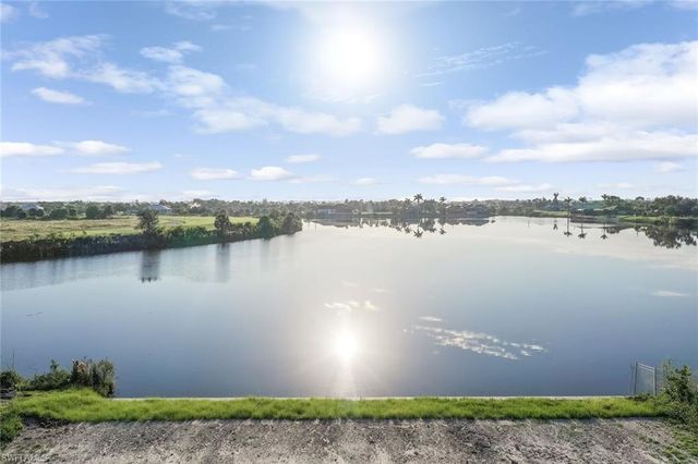 2017 NE 10th PL, Cape Coral, FL 33909