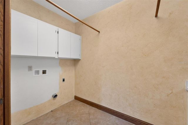 902 RIVER RAPIDS AVENUE, Brandon, FL 33511