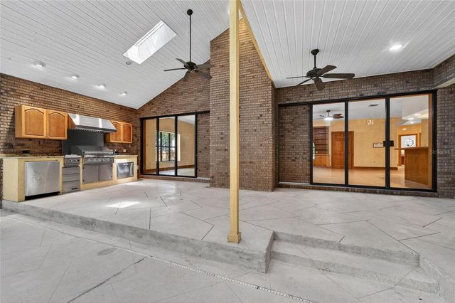 902 RIVER RAPIDS AVENUE, Brandon, FL 33511