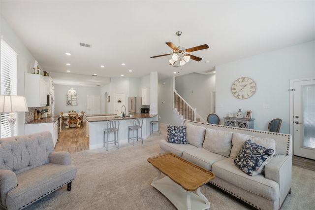 324 Hudson Court, Kennedale, TX 76060