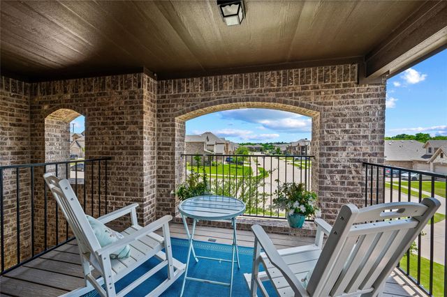 324 Hudson Court, Kennedale, TX 76060