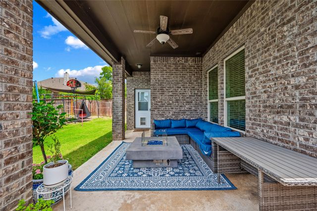 324 Hudson Court, Kennedale, TX 76060