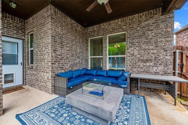 324 Hudson Court, Kennedale, TX 76060