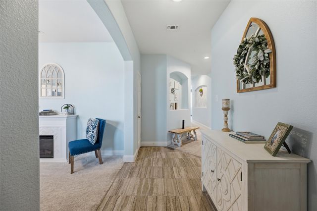 324 Hudson Court, Kennedale, TX 76060