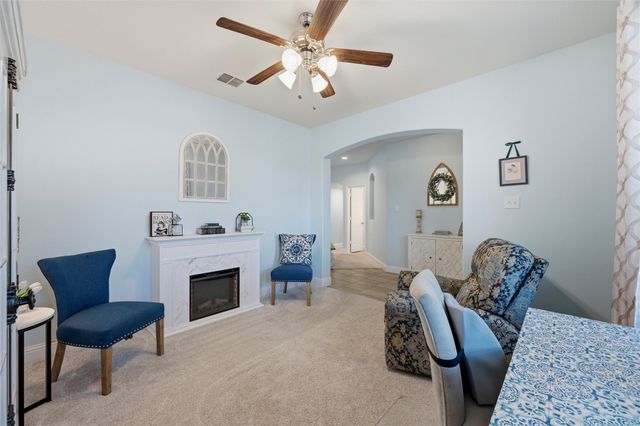 324 Hudson Court, Kennedale, TX 76060