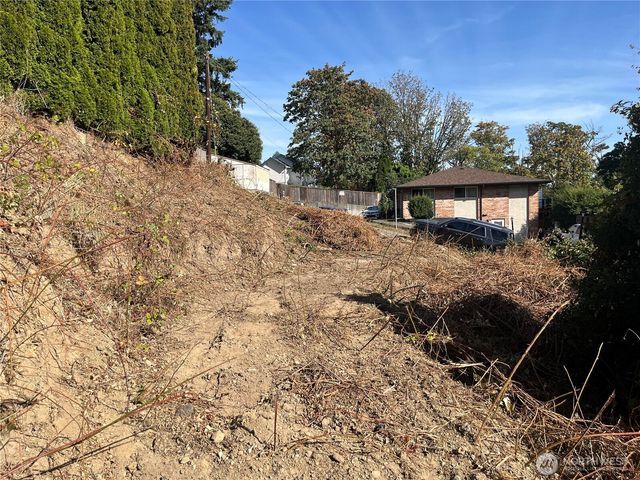 6800 S 133rd Street, Seattle, WA 98178