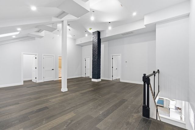 288 Grove St 288, Clinton, MA 01510