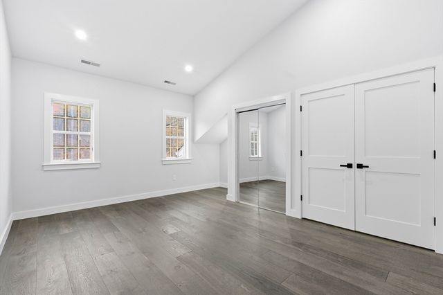 288 Grove St 288, Clinton, MA 01510