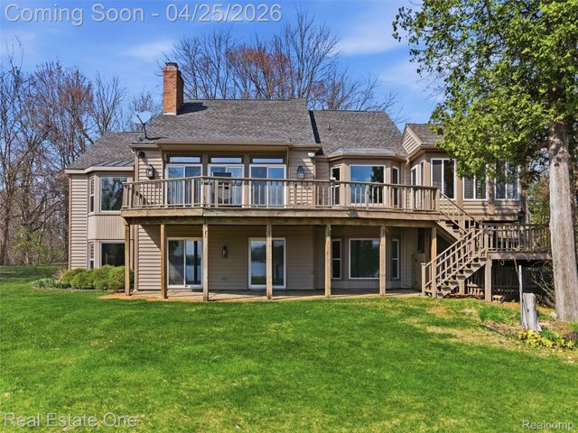 9990 Sashabaw Road, Independence Charter Township, MI 48348
