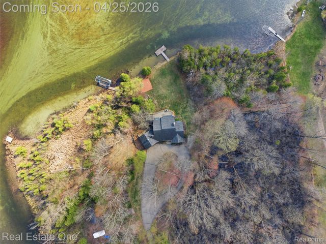 9990 Sashabaw Road, Independence Charter Township, MI 48348