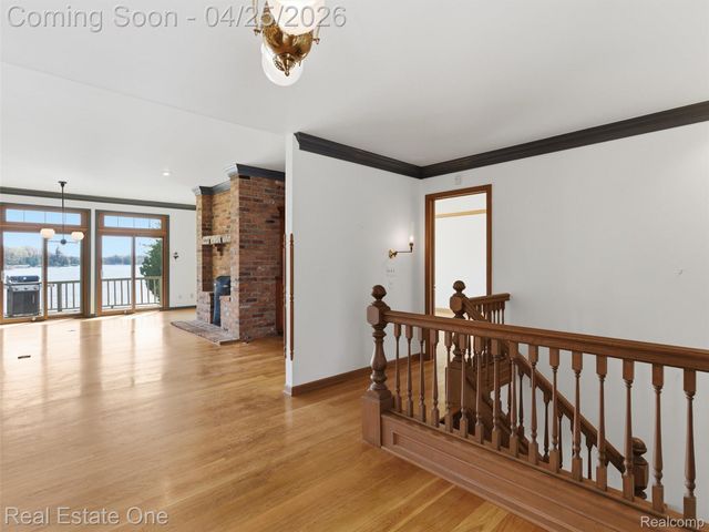 9990 Sashabaw Road, Independence Charter Township, MI 48348