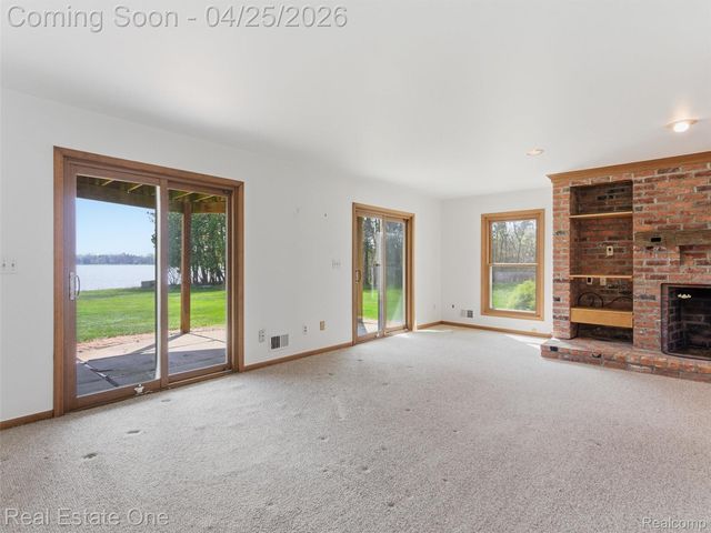 9990 Sashabaw Road, Independence Charter Township, MI 48348