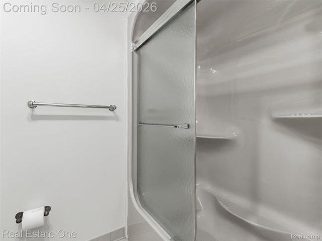 9990 Sashabaw Road, Independence Charter Township, MI 48348