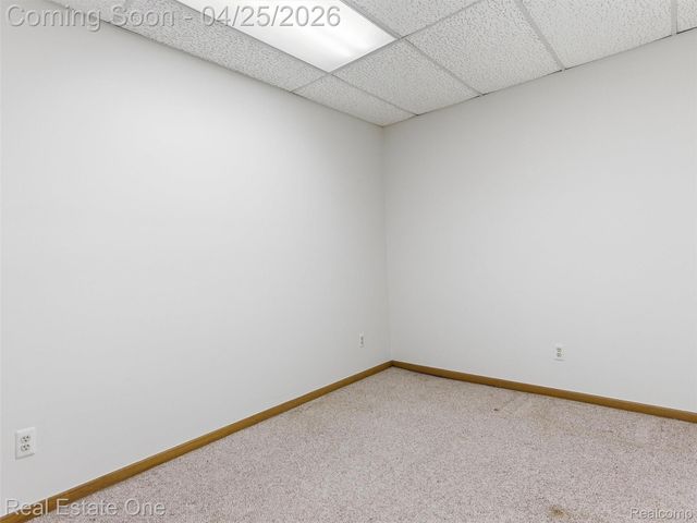 9990 Sashabaw Road, Independence Charter Township, MI 48348