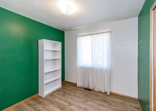 2605 Oakland Ave, Pueblo, CO 81004