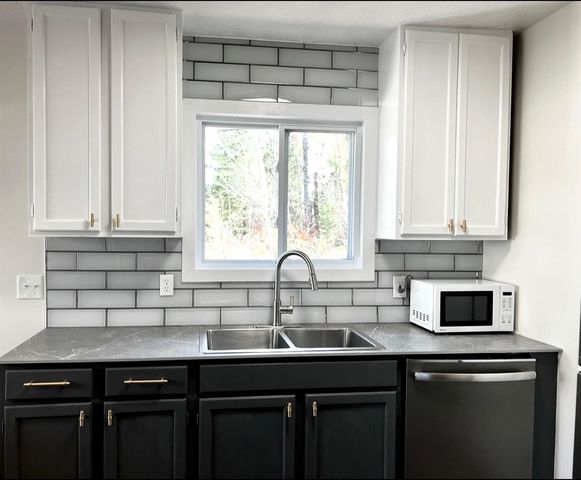 121 Henderson Place Place, Cadillac, MI 49601