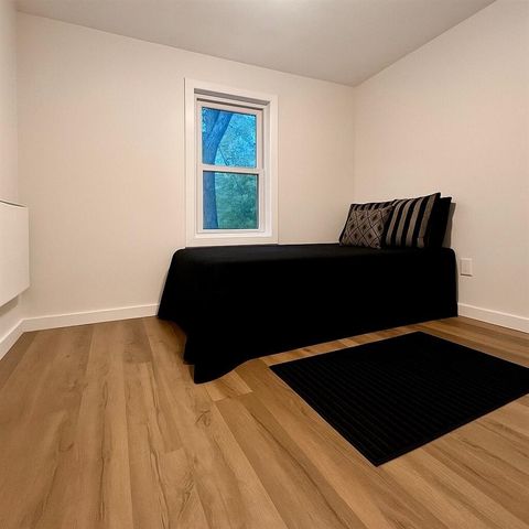 121 Henderson Place Place, Cadillac, MI 49601