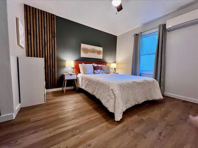 121 Henderson Place Place, Cadillac, MI 49601