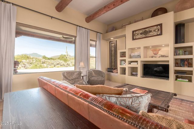 9225 E LAZYWOOD Place, Carefree, AZ 85377